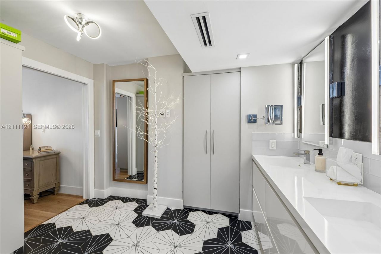 3300 NE 192nd St , Unit 1813, Aventura, FL 33180 Photo