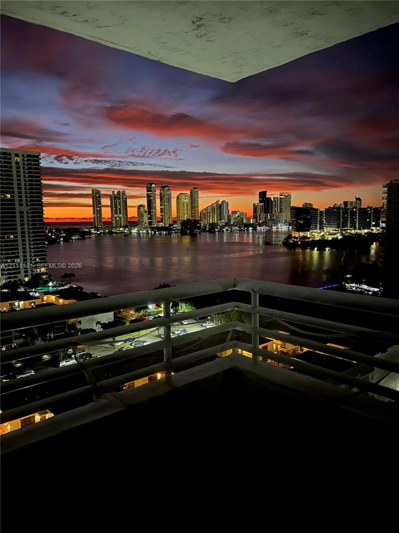 3300 NE 192nd St , Unit 1813, Aventura, FL 33180 Photo