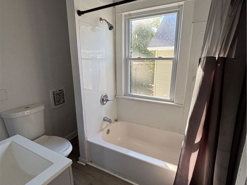 12800 Soika Avenue , Unit Up, Cleveland, OH 44120 Photo 9