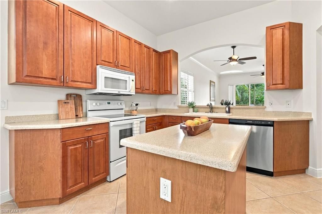 5924 Tarpon Gardens Cir, Unit 201, Cape Coral, FL 33914 Photo