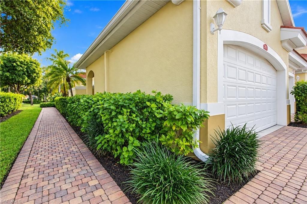 5924 Tarpon Gardens Cir, Unit 201, Cape Coral, FL 33914 Photo