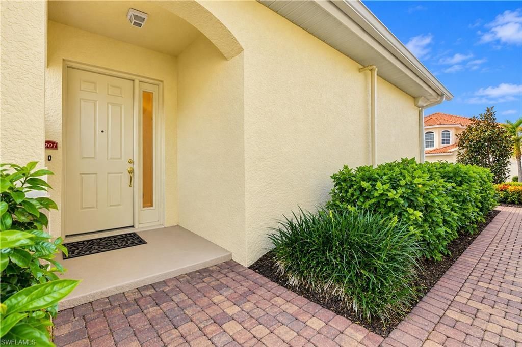 5924 Tarpon Gardens Cir, Unit 201, Cape Coral, FL 33914 Photo