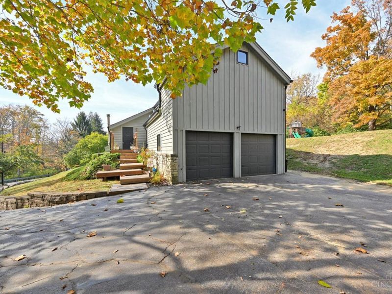 1061 Witt Road, Cincinnati, OH 45255 Photo 3