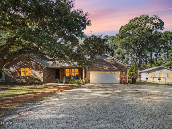 827 Village Point Road SW, Shallotte, NC 28470