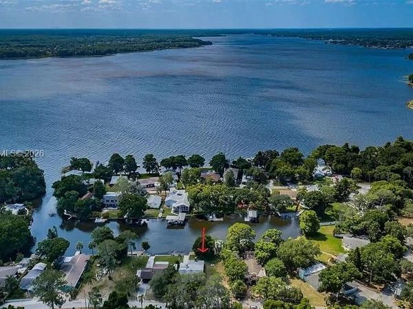 1154 Lagoon Road, Tarpon Springs, FL 34689