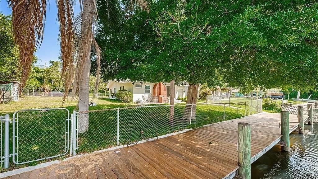 1154 Lagoon Road, Tarpon Springs, FL 34689 Photo