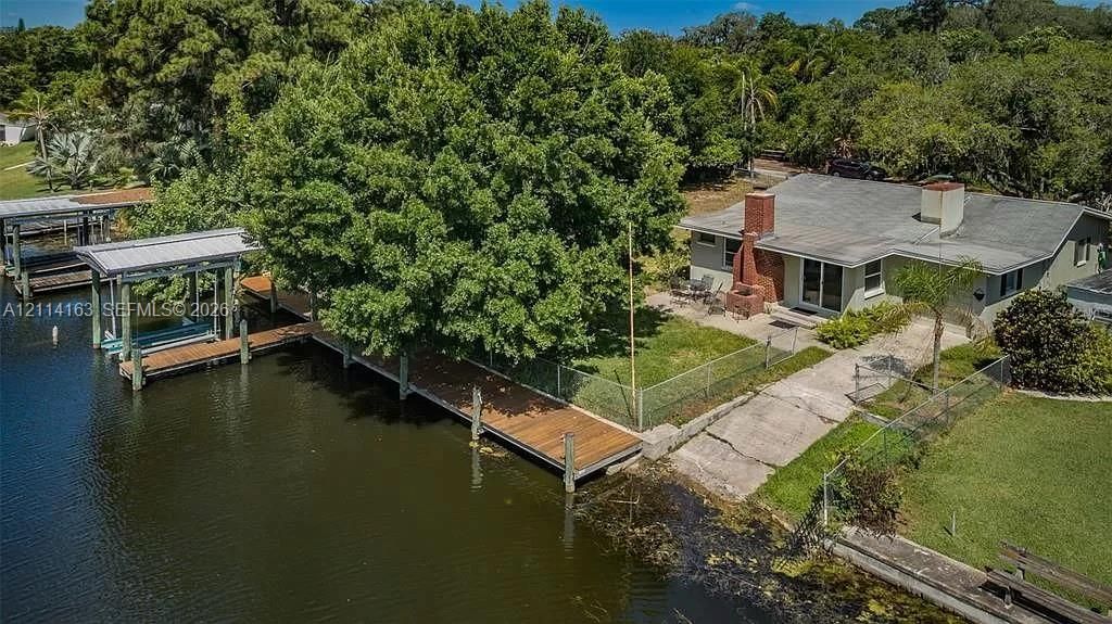 1154 Lagoon Road, Tarpon Springs, FL 34689 Photo