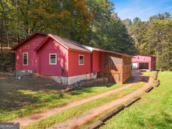 905 Booze Mountain Road SE, Lindale, GA 30147
