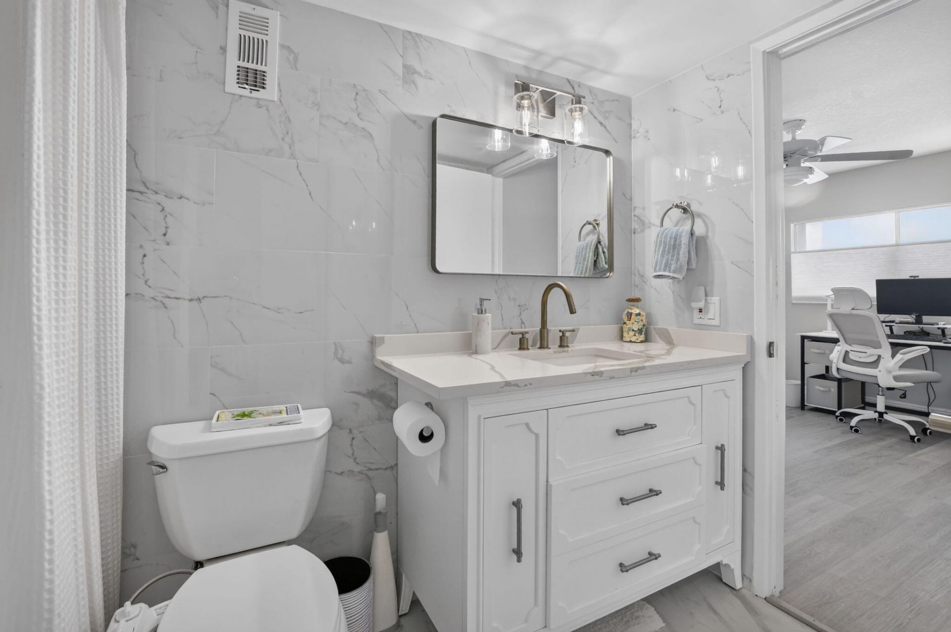 7290 Kinghurst Drive, Unit 807, Delray Beach, FL 33446 Photo