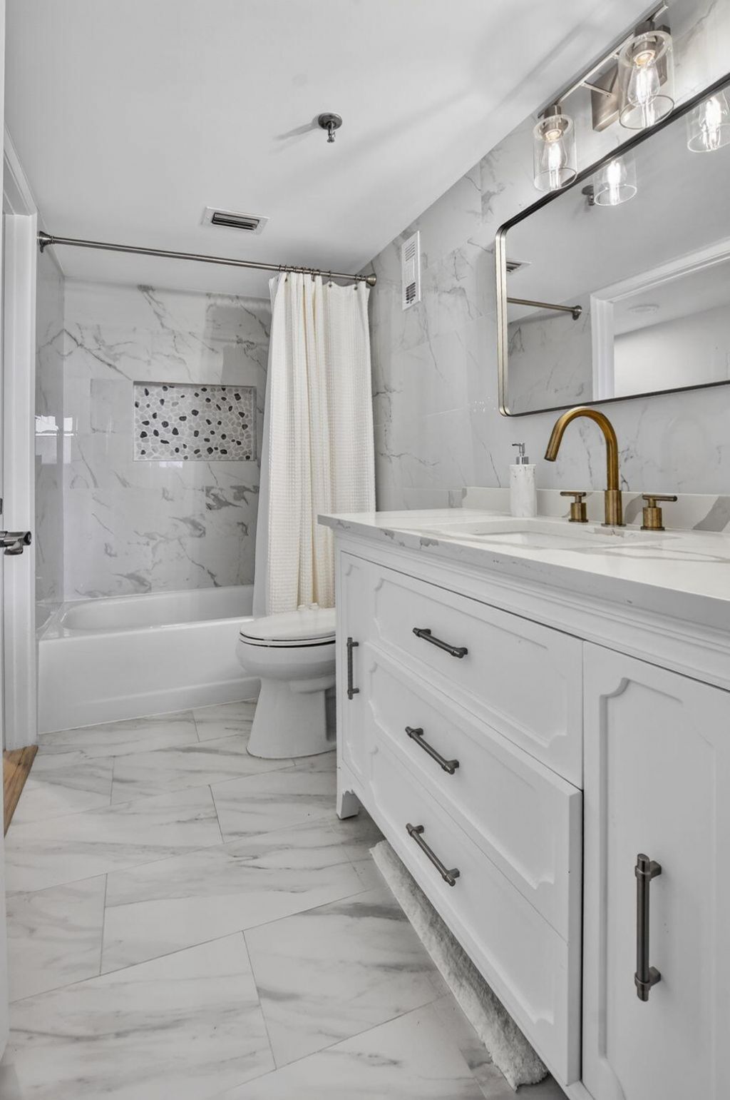 7290 Kinghurst Drive, Unit 807, Delray Beach, FL 33446 Photo