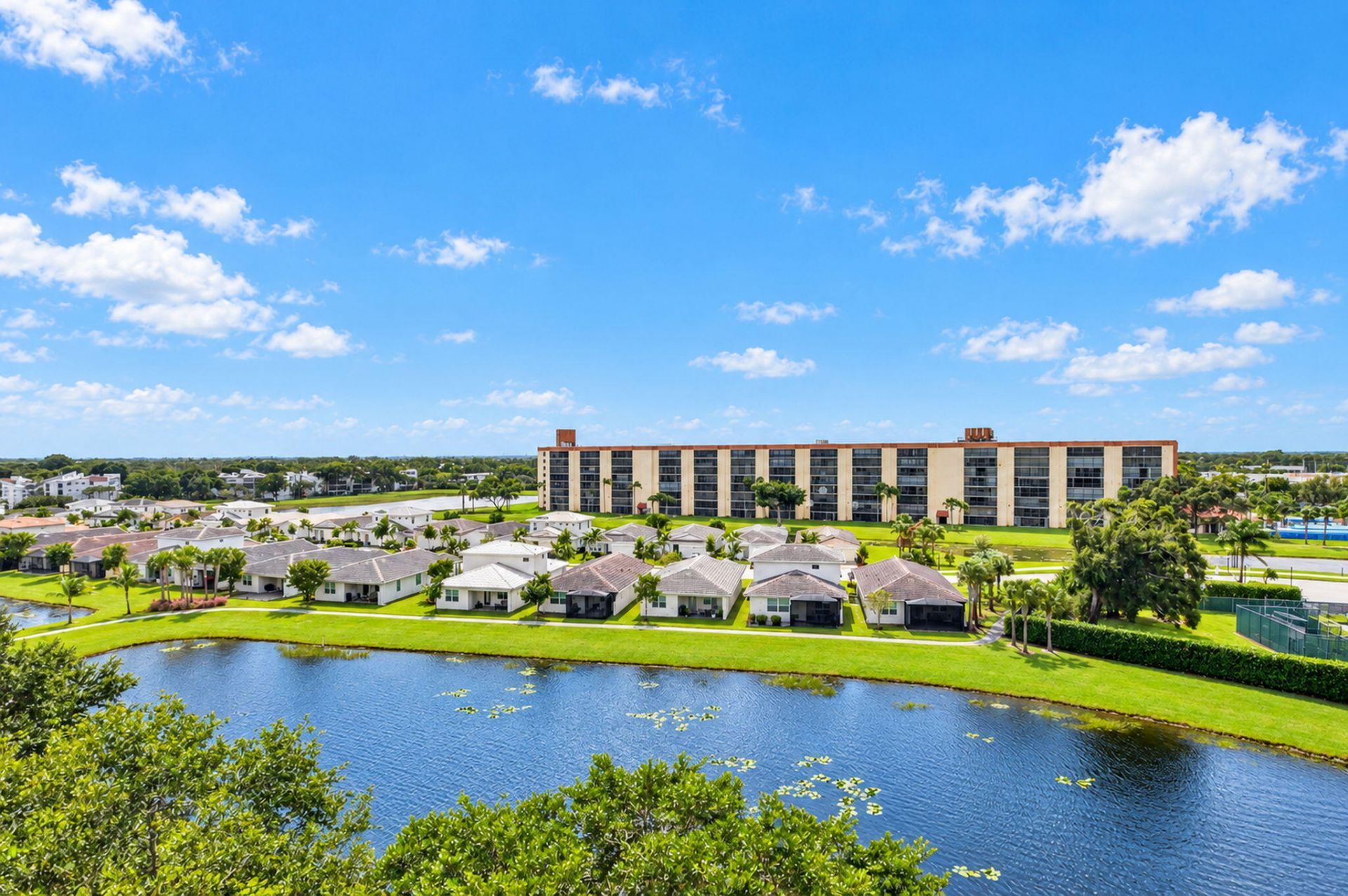 7290 Kinghurst Drive, Unit 807, Delray Beach, FL 33446 Photo