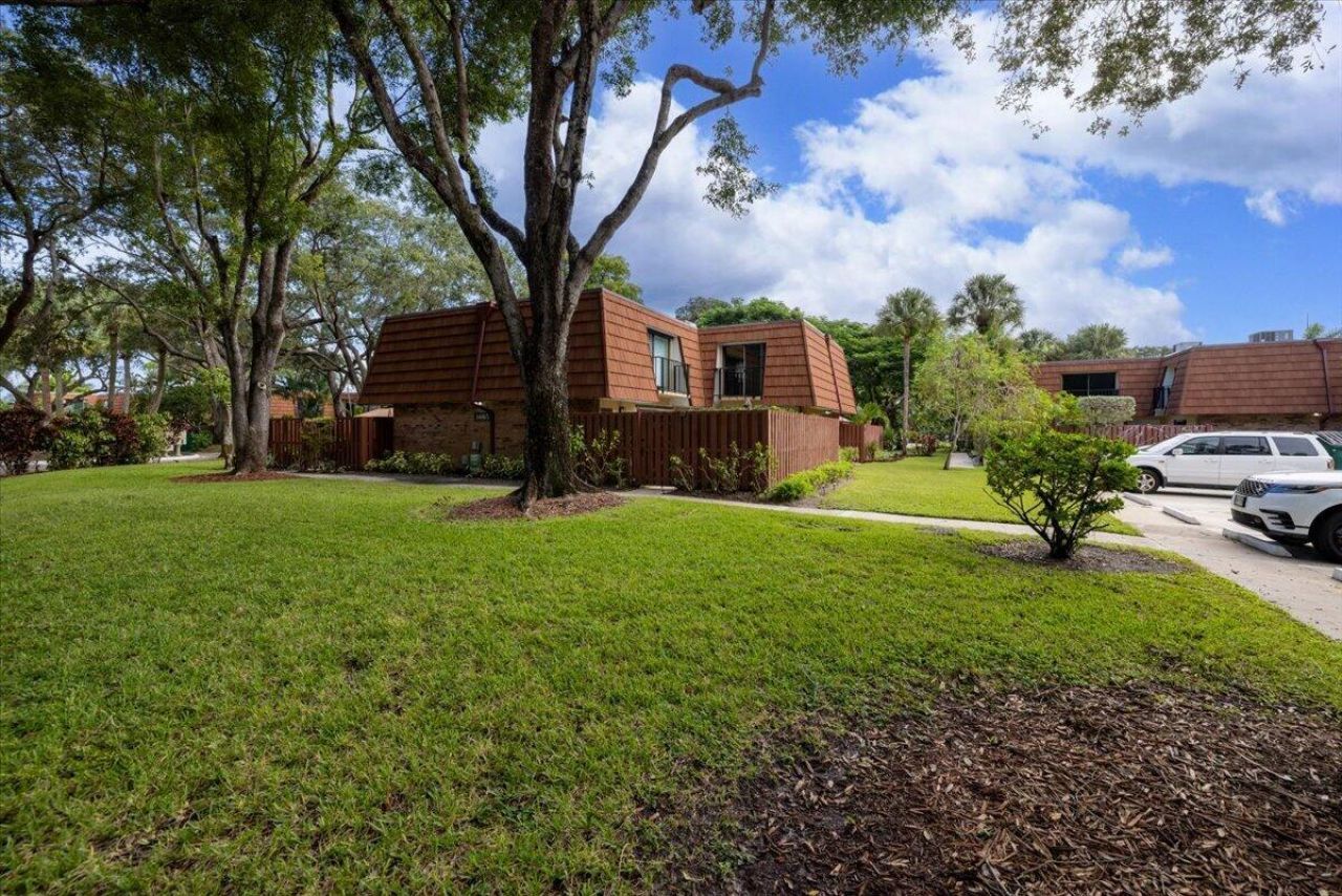 1485 Masters Circle, Unit 152, Delray Beach, FL 33445 Photo