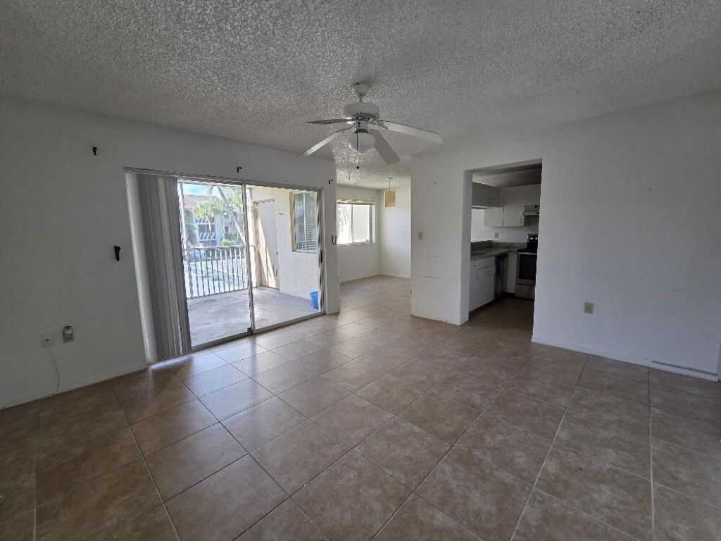 19205 Glenmoor Drive, West Palm Beach, FL 33409 Photo