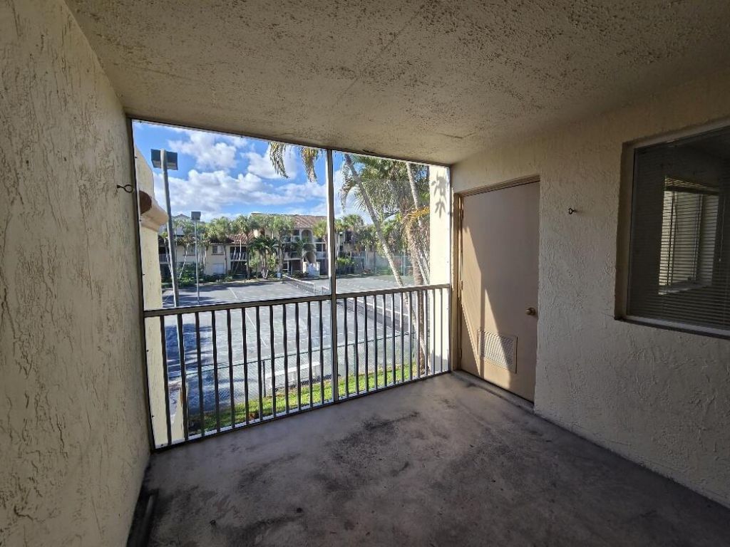 19205 Glenmoor Drive, West Palm Beach, FL 33409 Photo
