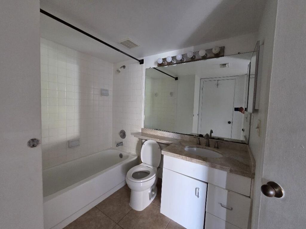 19205 Glenmoor Drive, West Palm Beach, FL 33409 Photo