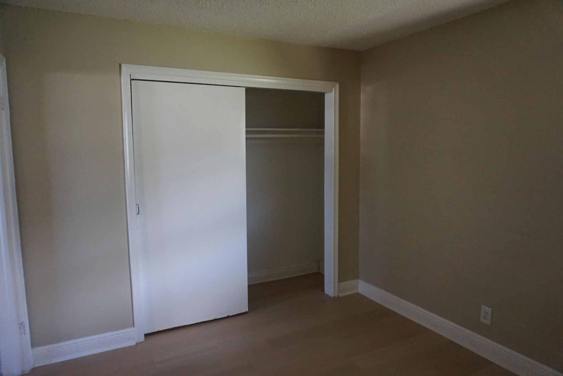 1601 W 37th Street, Unit 8, Riviera Beach, FL 33404 Photo