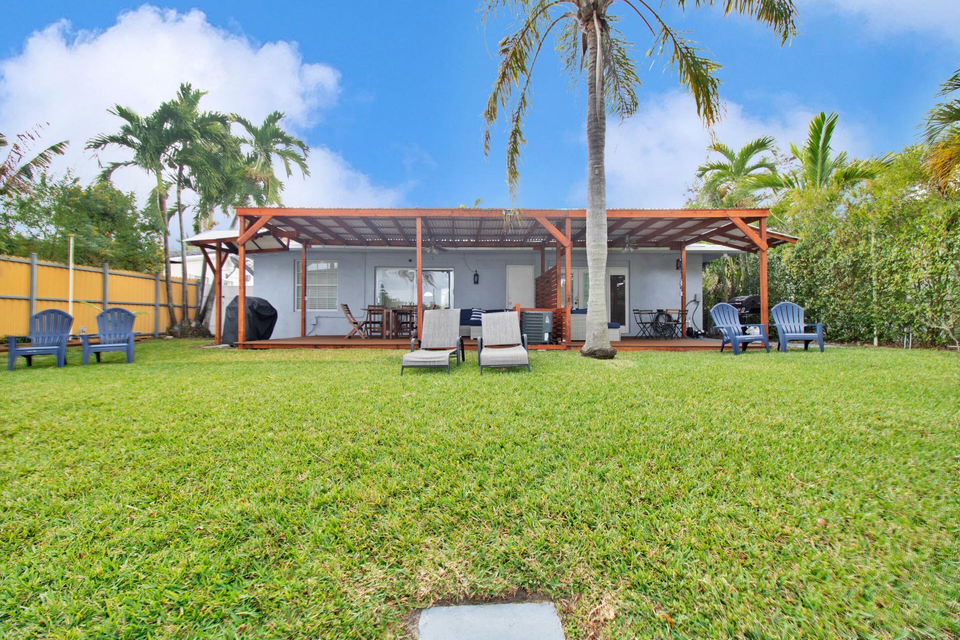 1031 SW 3rd Street, Hallandale Beach, FL 33009 Photo