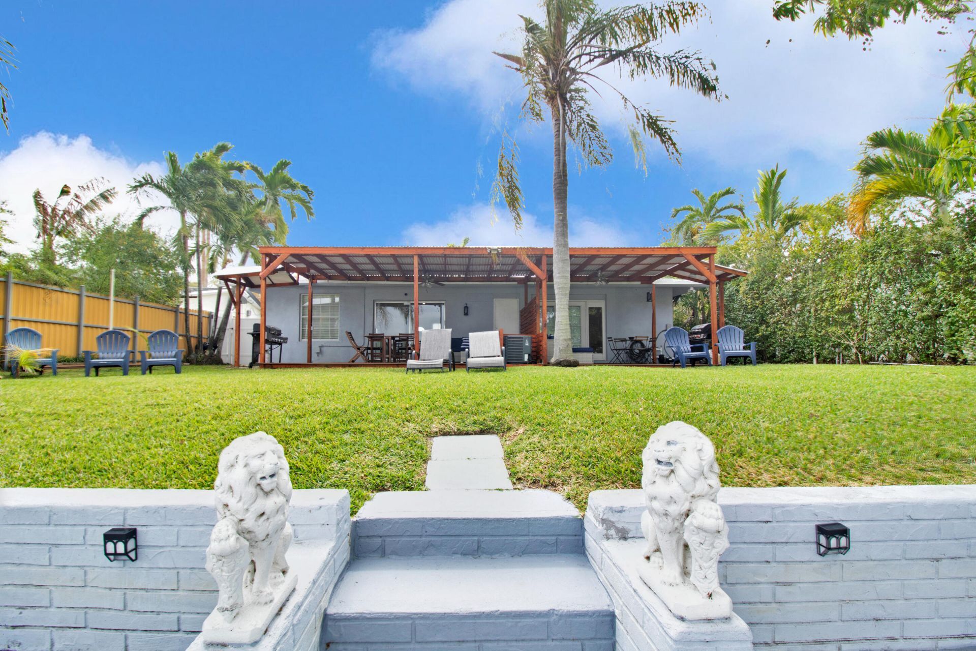1031 SW 3rd Street, Hallandale Beach, FL 33009 Photo
