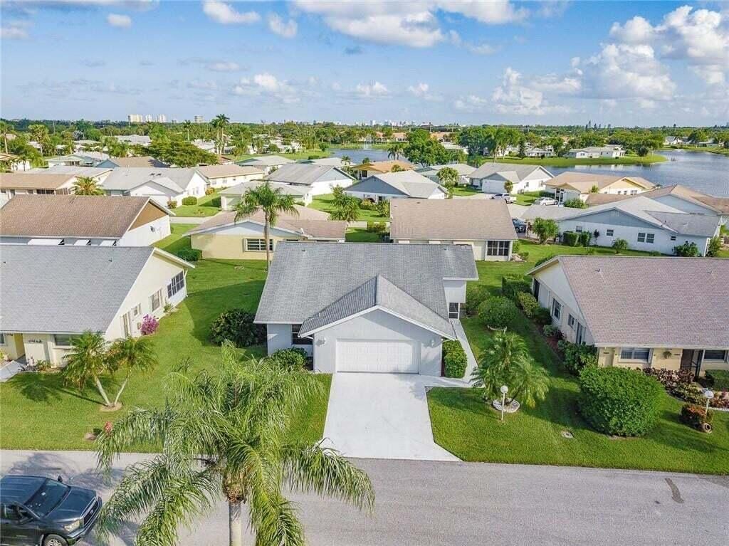 3830 Rowena Circle, West Palm Beach, FL 33417 Photo