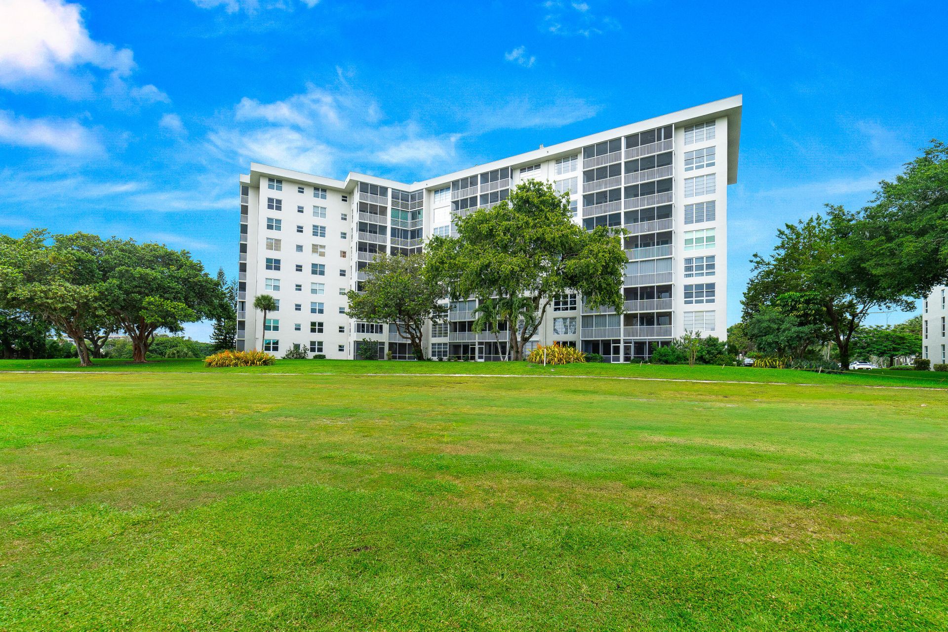 2681 S Course Drive, Unit 406, Pompano Beach, FL 33069 Photo
