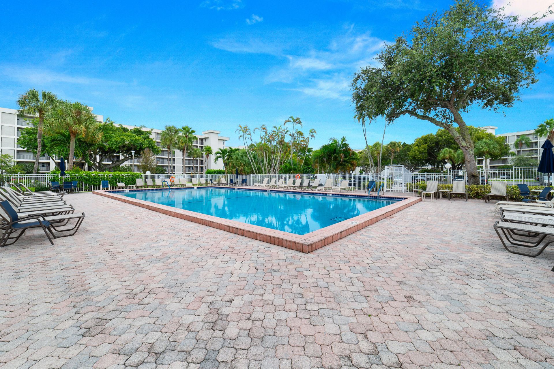 2681 S Course Drive, Unit 406, Pompano Beach, FL 33069 Photo