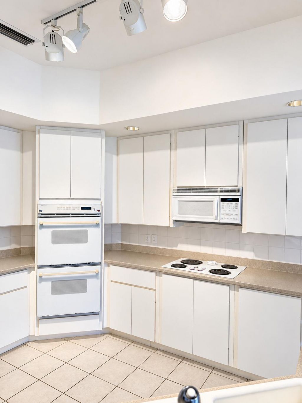 1705 Flagler Manor Circle, West Palm Beach, FL 33411 Photo