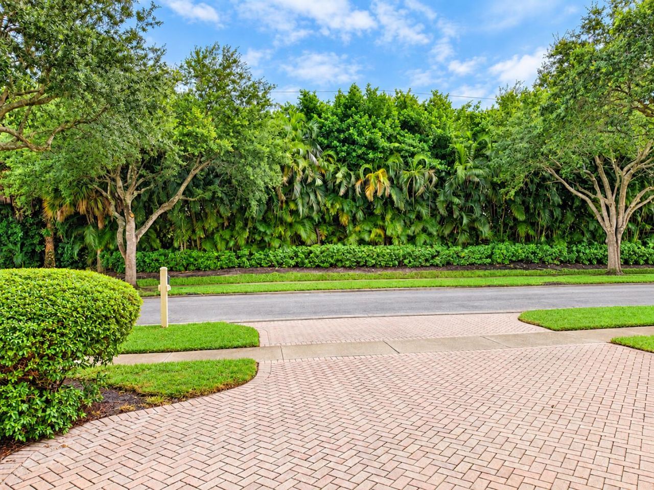 1705 Flagler Manor Circle, West Palm Beach, FL 33411 Photo