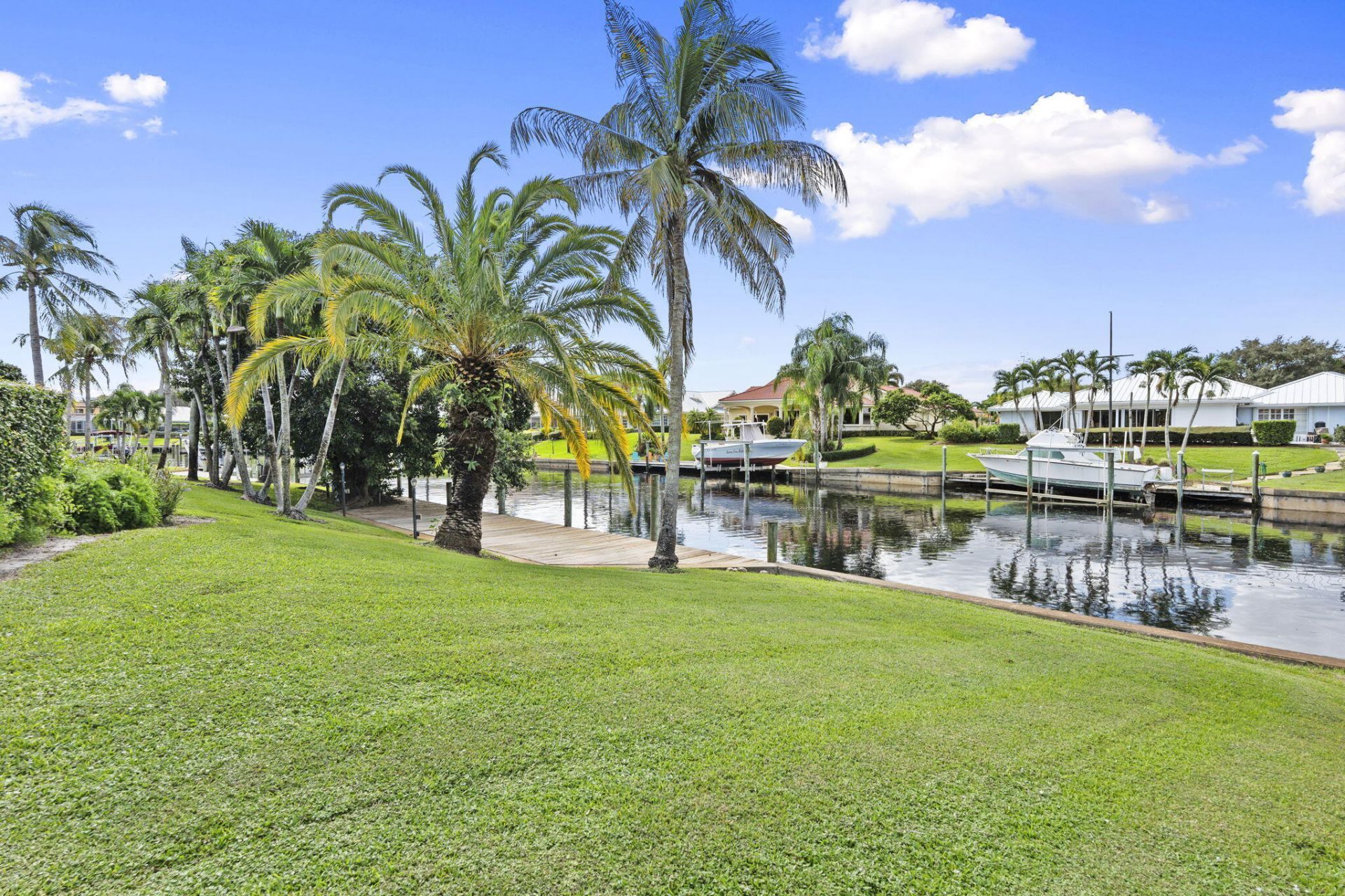 3664 SE Fairway E, Stuart, FL 34997 Photo