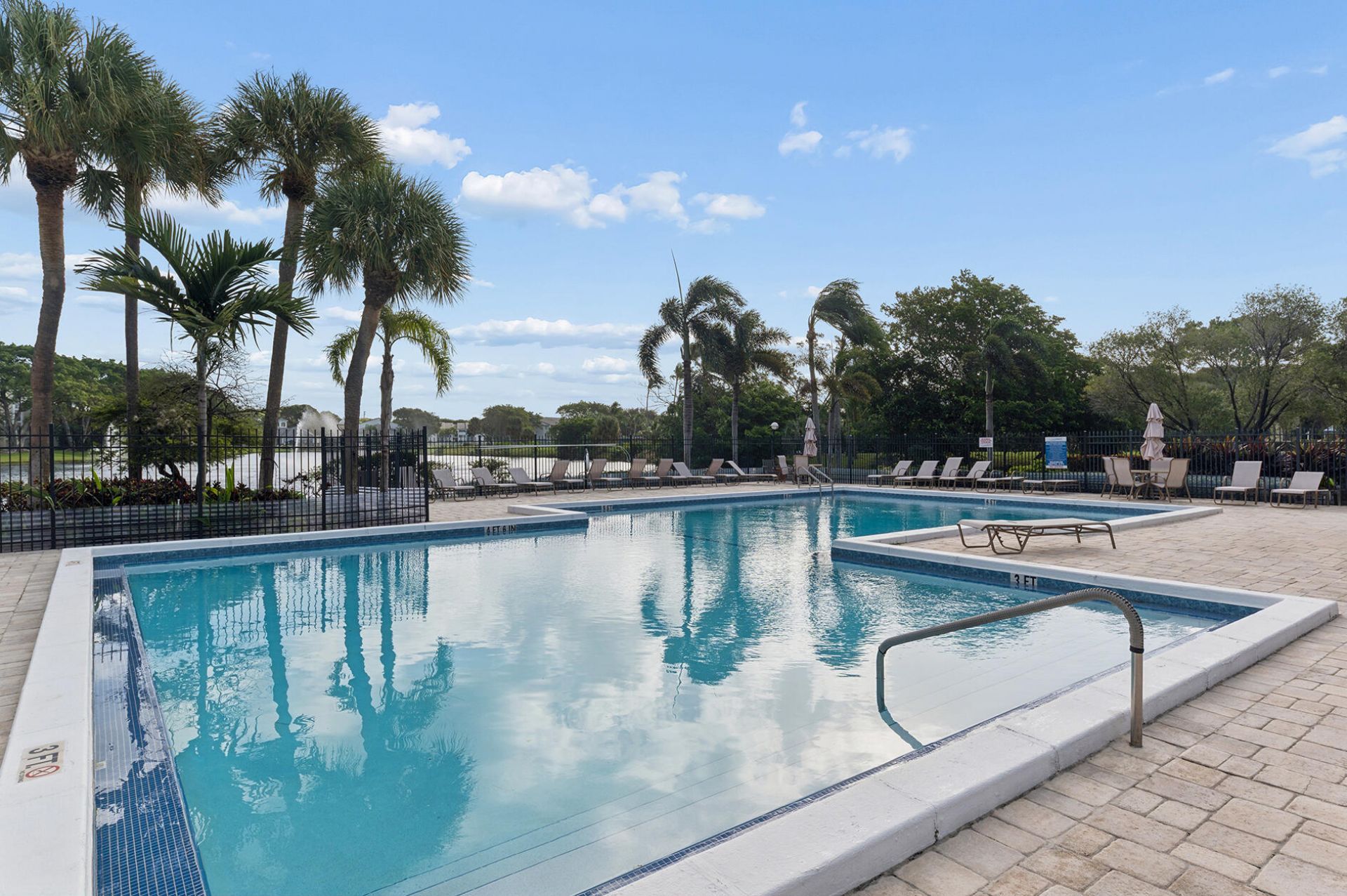 2025 Lavers Circle, Unit D404, Delray Beach, FL 33444 Photo