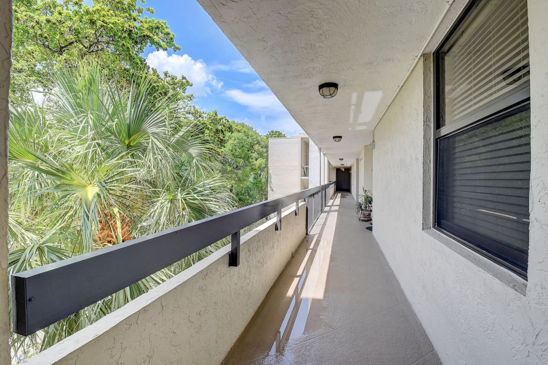 2025 Lavers Circle, Unit D404, Delray Beach, FL 33444 Photo