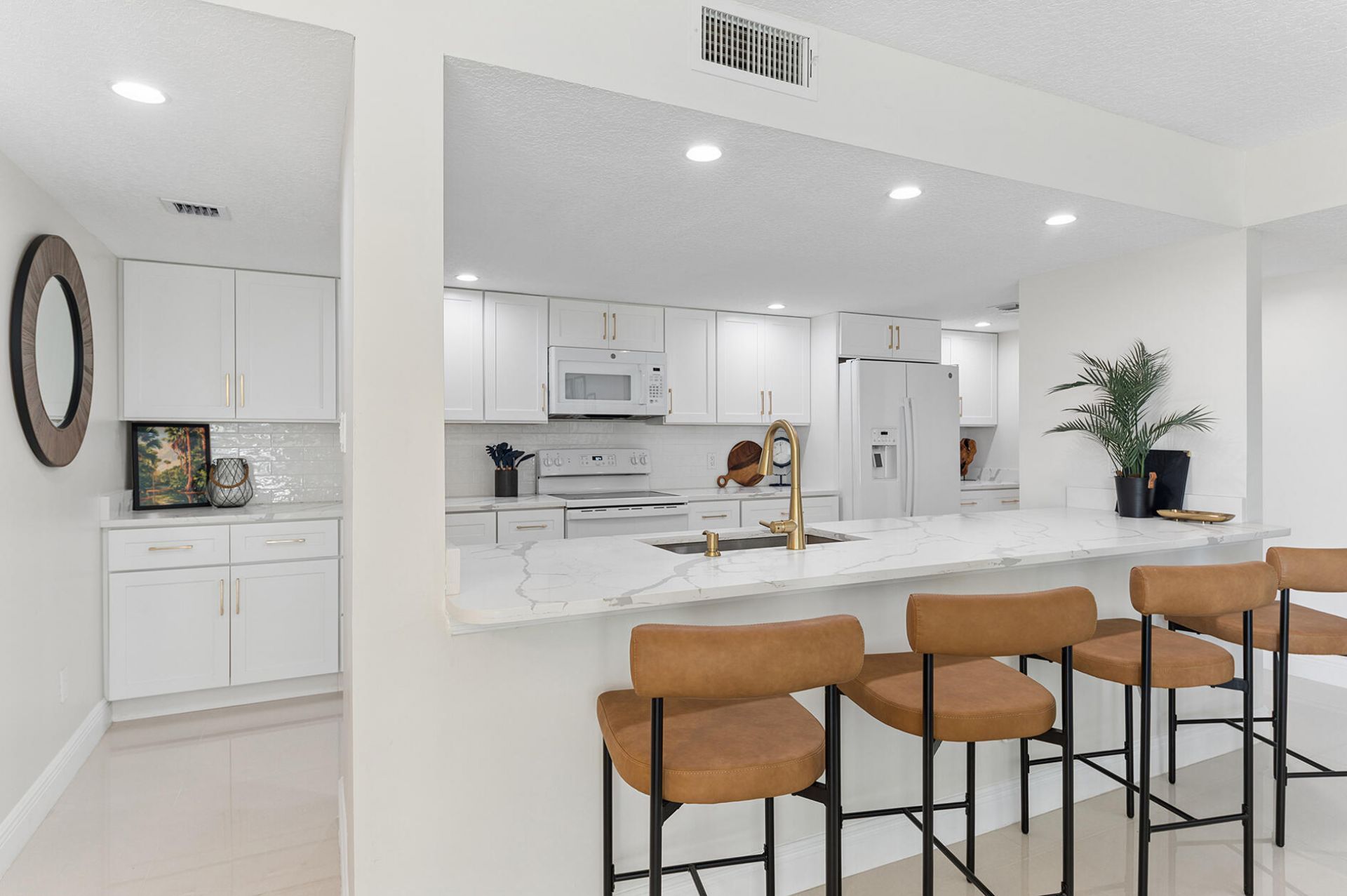 2025 Lavers Circle, Unit D404, Delray Beach, FL 33444 Photo