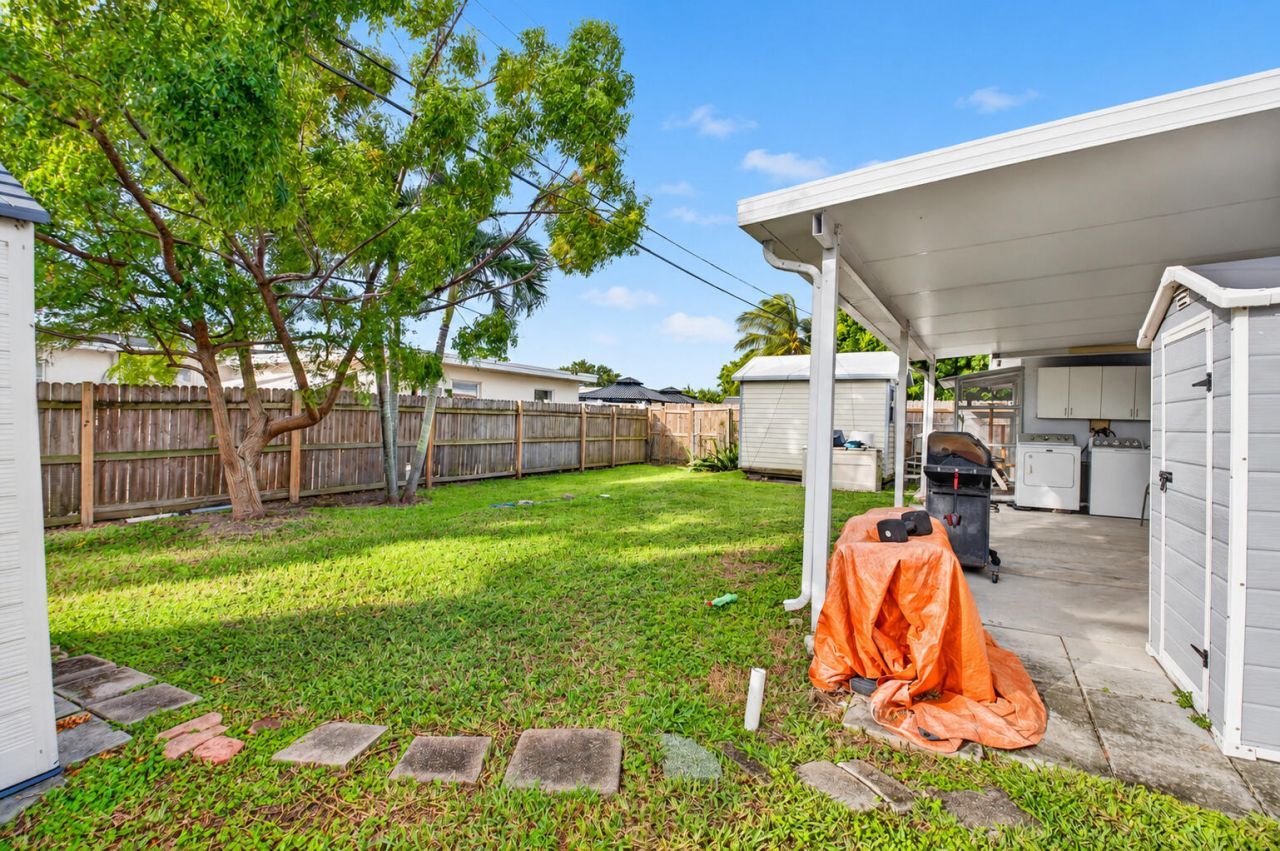 528 Beech Road, West Palm Beach, FL 33409 Photo