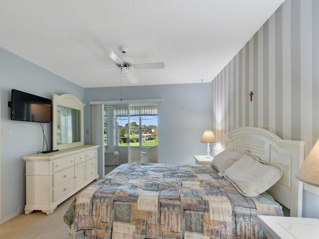 375 N Grove Isle Circle, Vero Beach, FL 32962 Photo