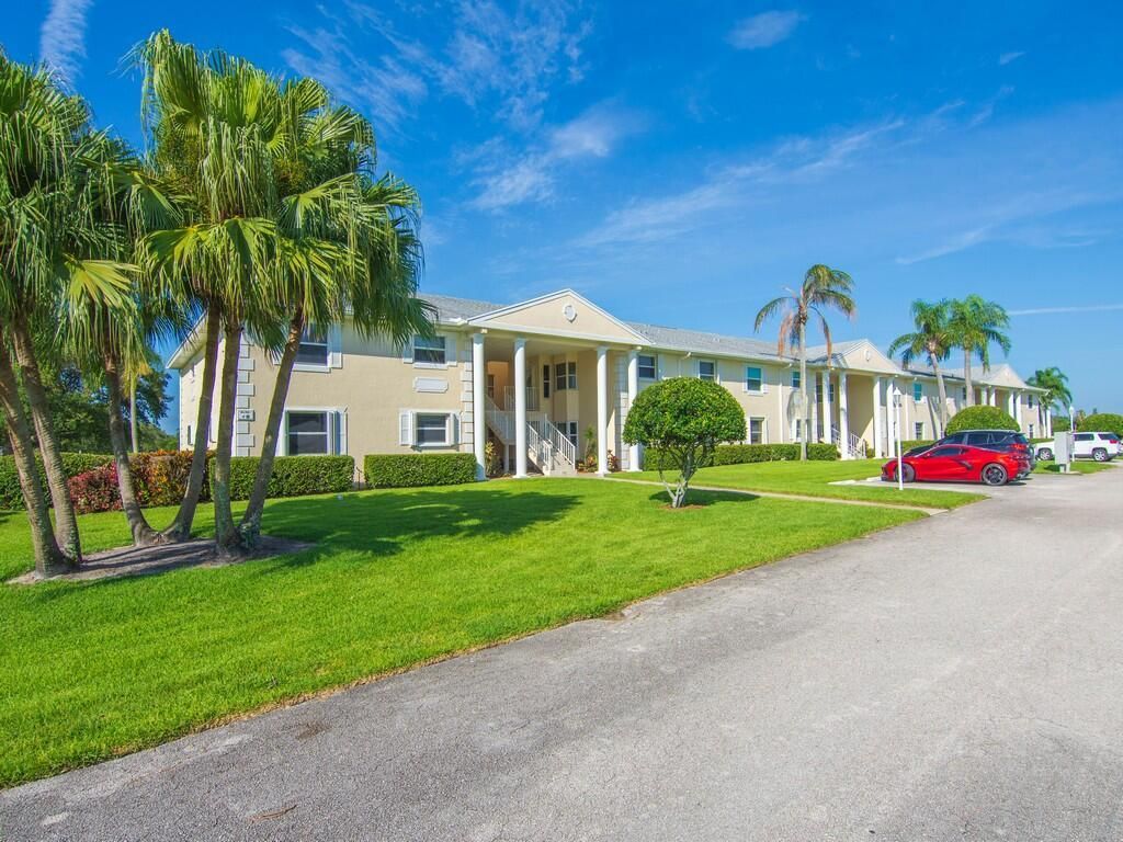 375 N Grove Isle Circle, Vero Beach, FL 32962 Photo