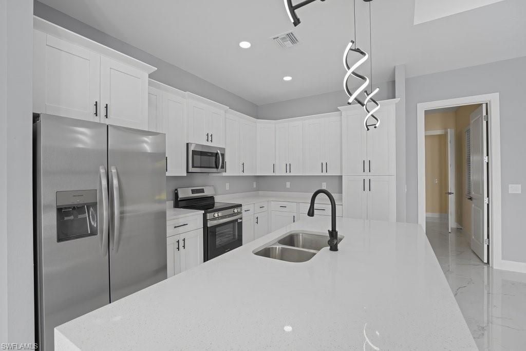 1009 Greenwood Ave , Lehigh Acres, FL 33972 Photo
