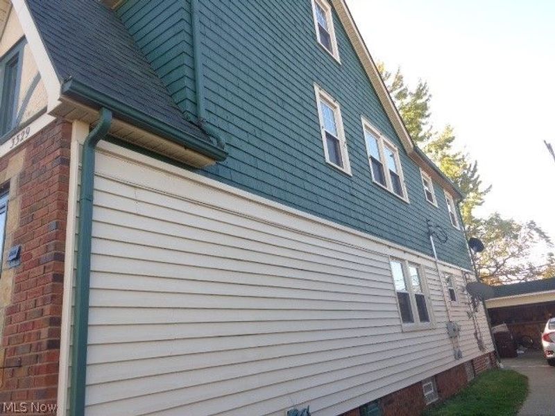 3327 Brookview Boulevard , Parma, OH 44134 Photo 2