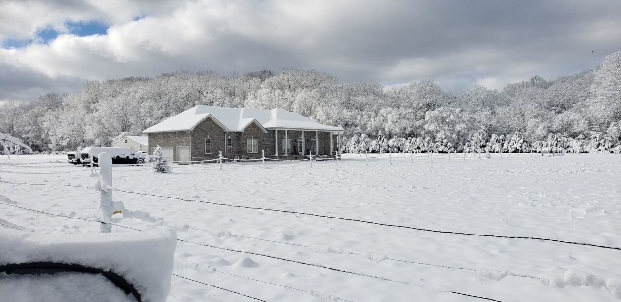 162 Kawacatoose Ln , Bradyville, TN 37026 Main Photo