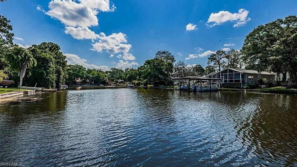 1154 Lagoon Rd , Tarpon Springs, FL 34689 Photo