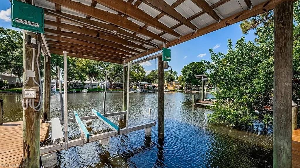 1154 Lagoon Rd , Tarpon Springs, FL 34689 Photo