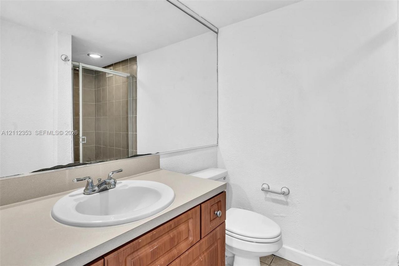 5600 Collins Ave , Unit 10J, Miami Beach, FL 33140 Photo