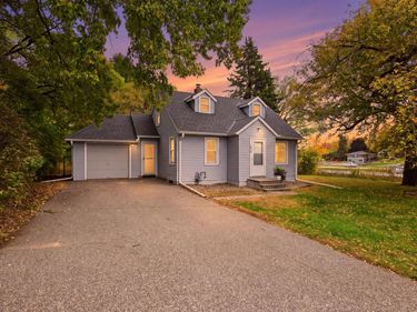 1010 Evergreen Lane N, Plymouth, MN 55441