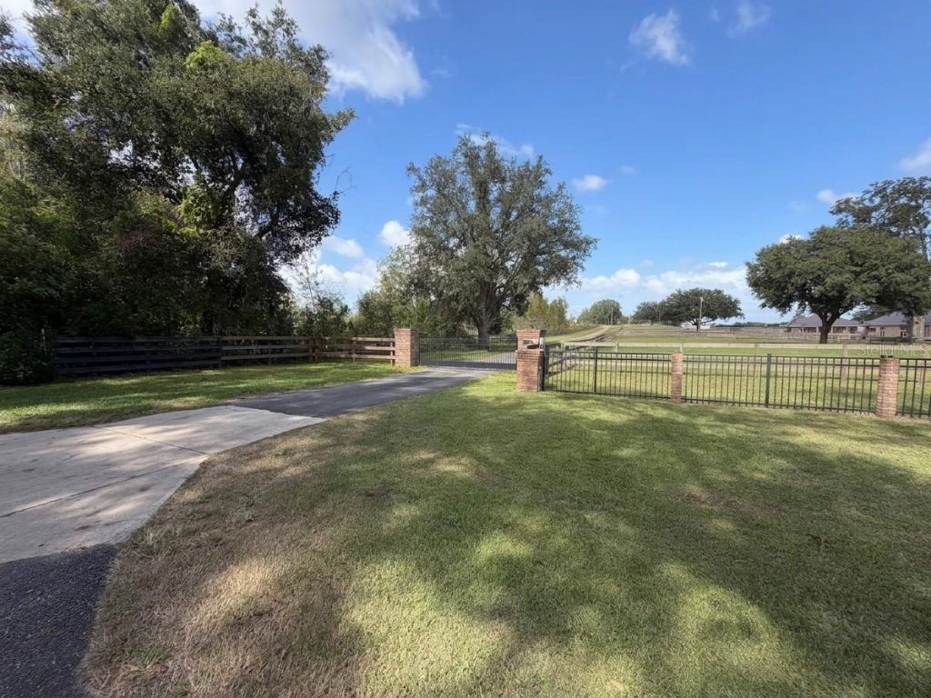 20765 SW 36th Street , Dunnellon, FL 34431 Photo