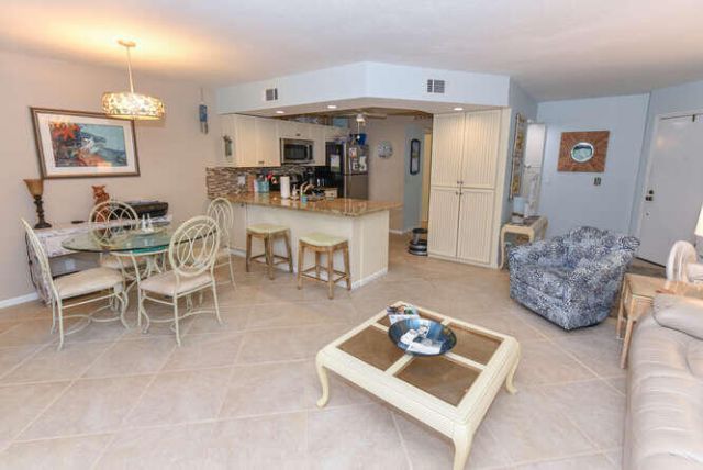 1605 Us-1, Unit V2-103, Jupiter, FL 33477 Photo