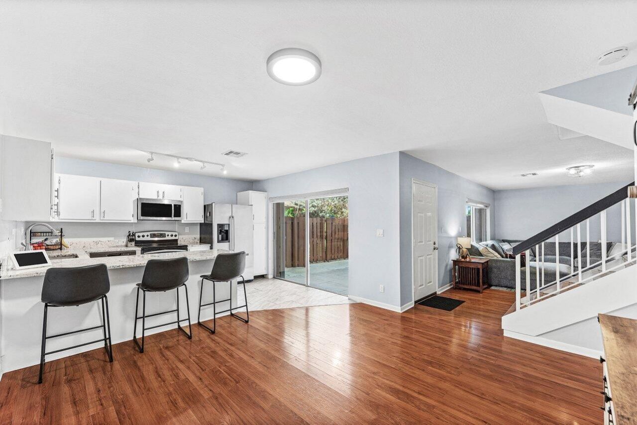562 SE 27th Terrace, Boynton Beach, FL 33435 Photo