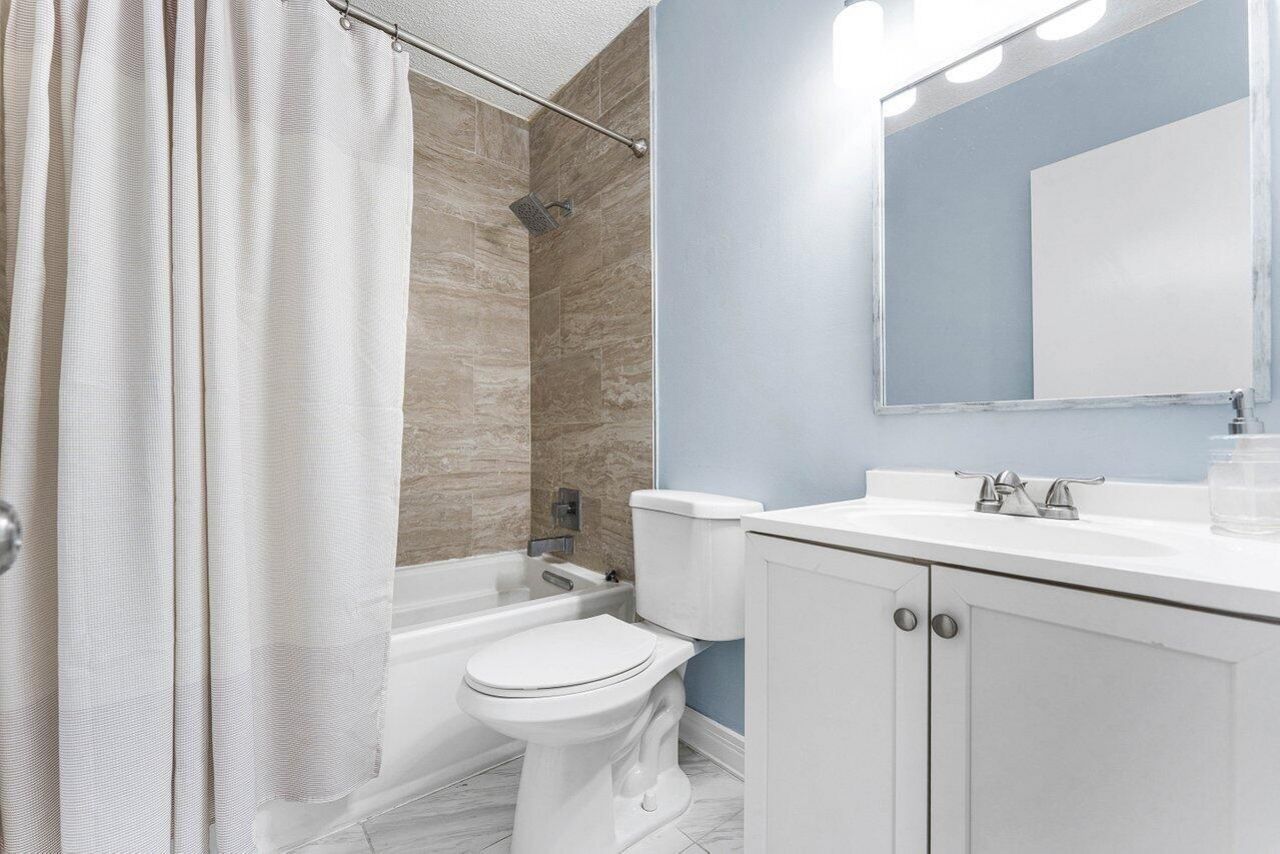 562 SE 27th Terrace, Boynton Beach, FL 33435 Photo