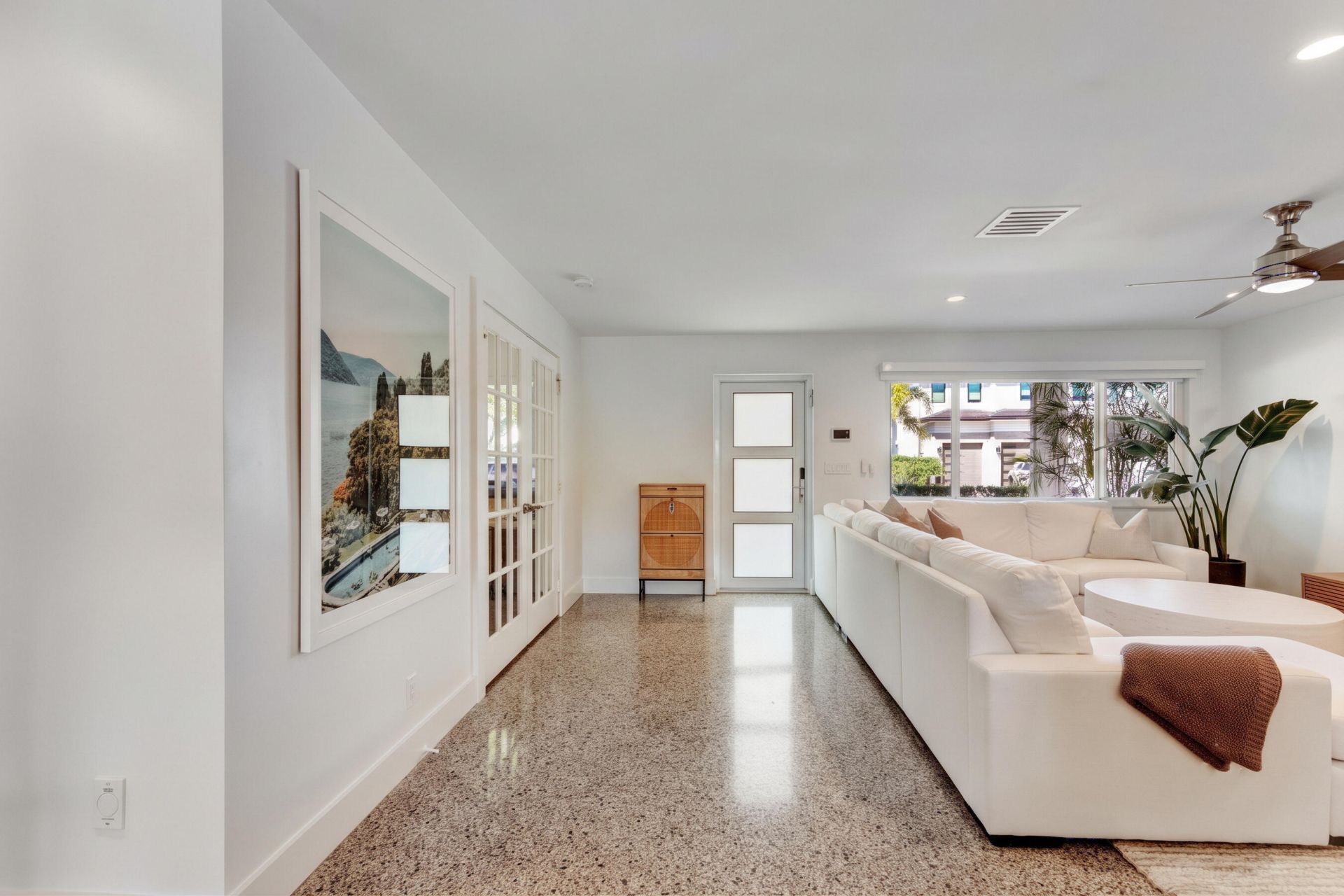 1070 NE 2nd Terrace, Boca Raton, FL 33432 Photo