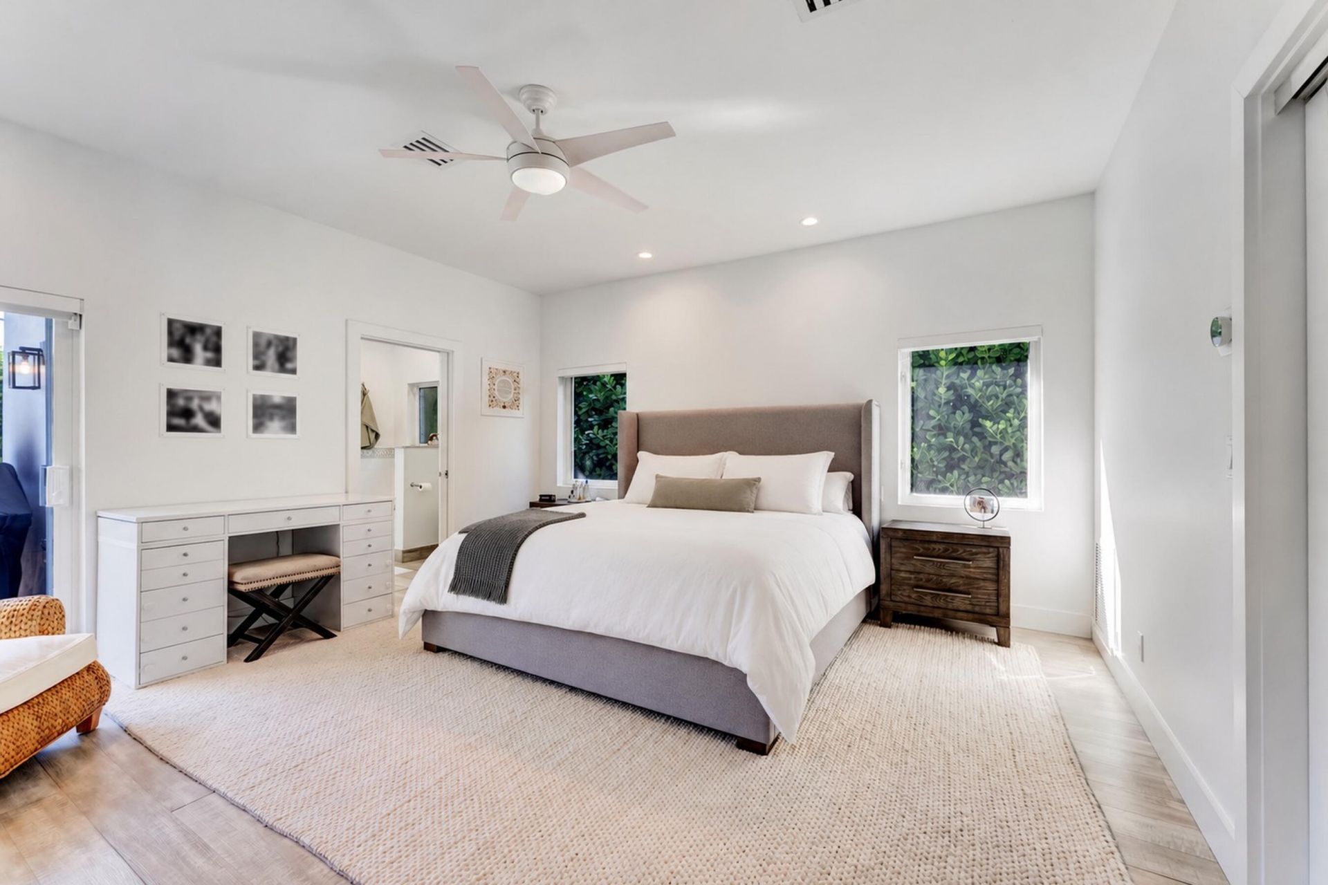 1070 NE 2nd Terrace, Boca Raton, FL 33432 Photo