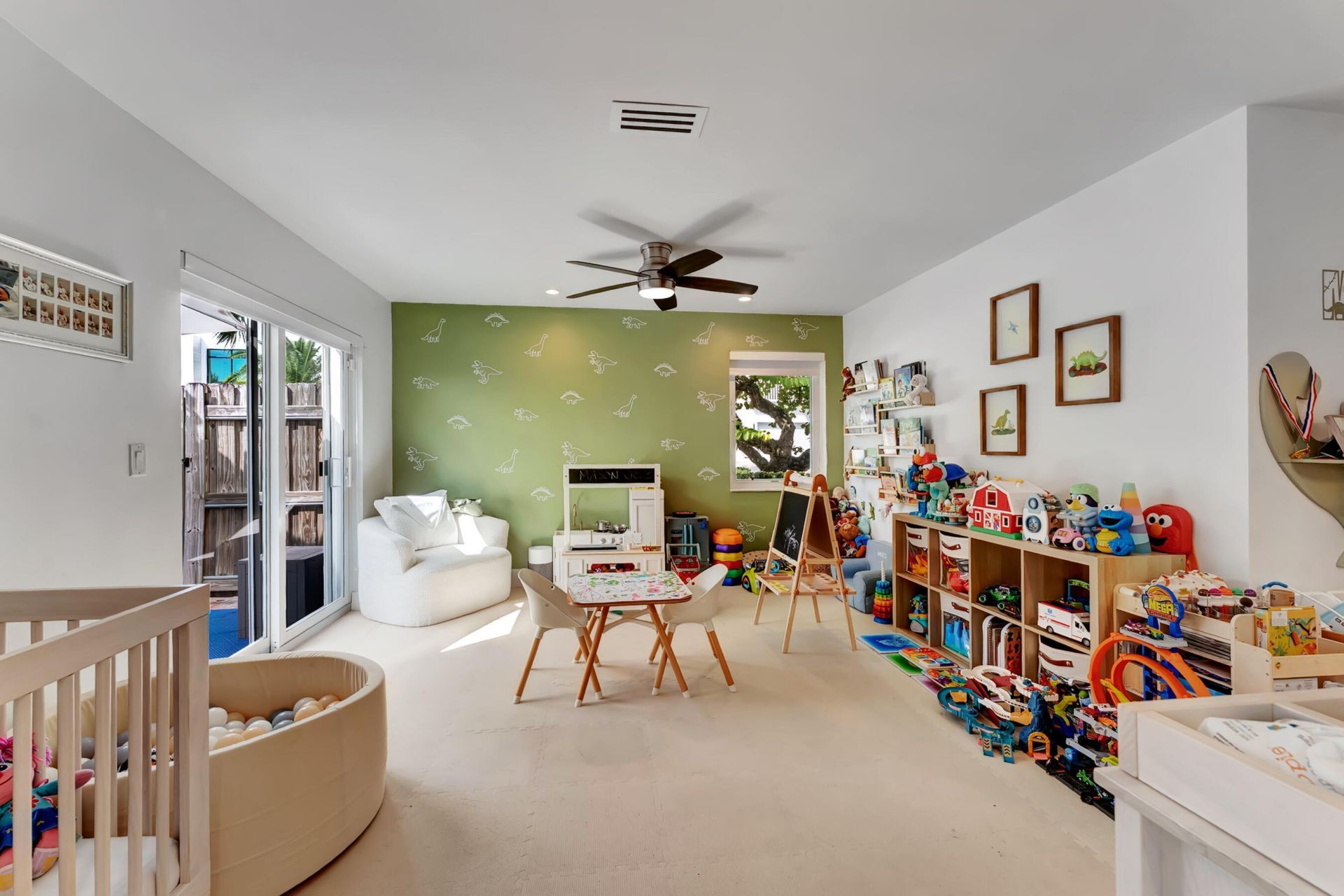 1070 NE 2nd Terrace, Boca Raton, FL 33432 Photo