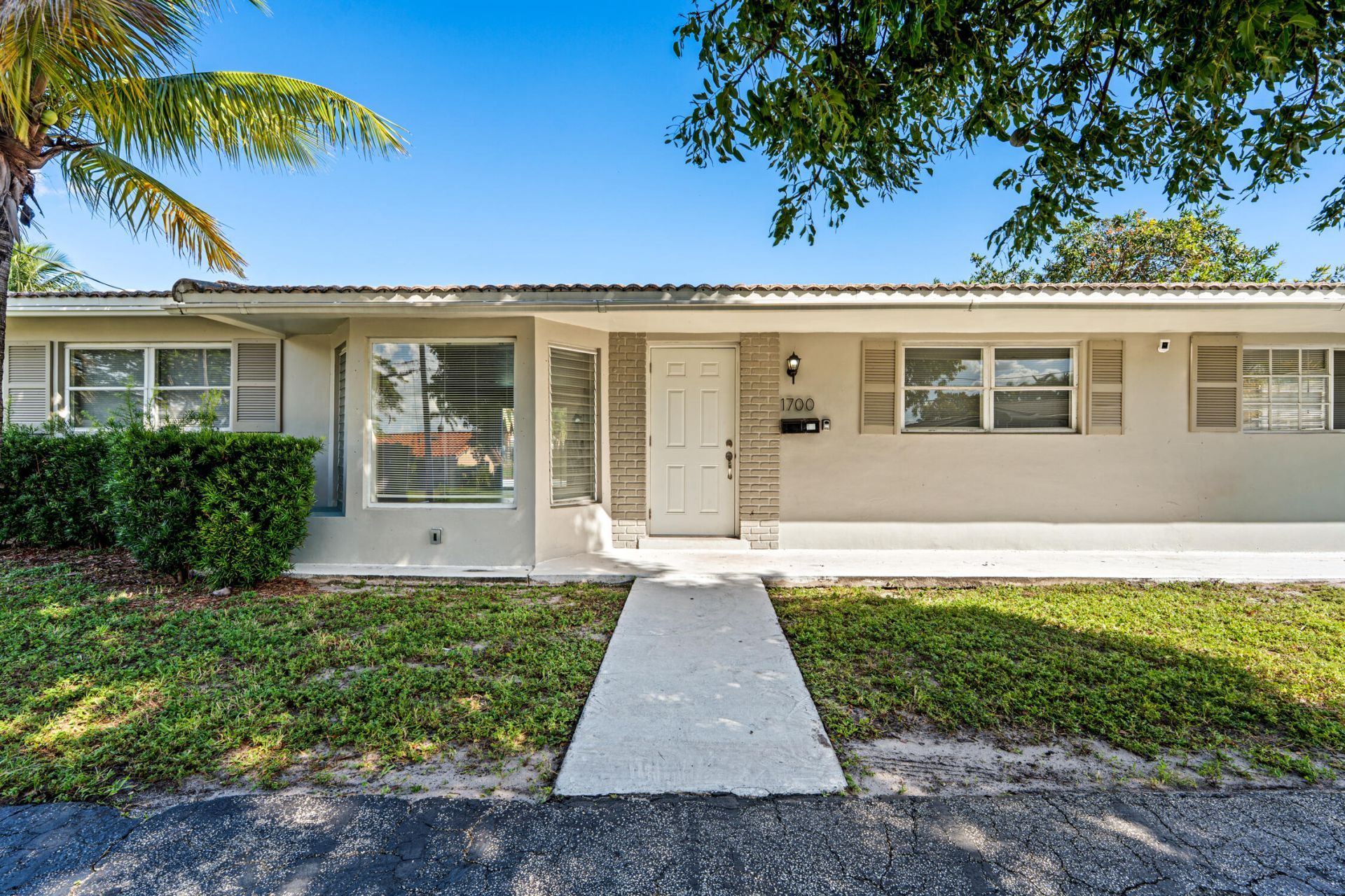1700 SW 5th Avenue, Pompano Beach, FL 33060 Photo