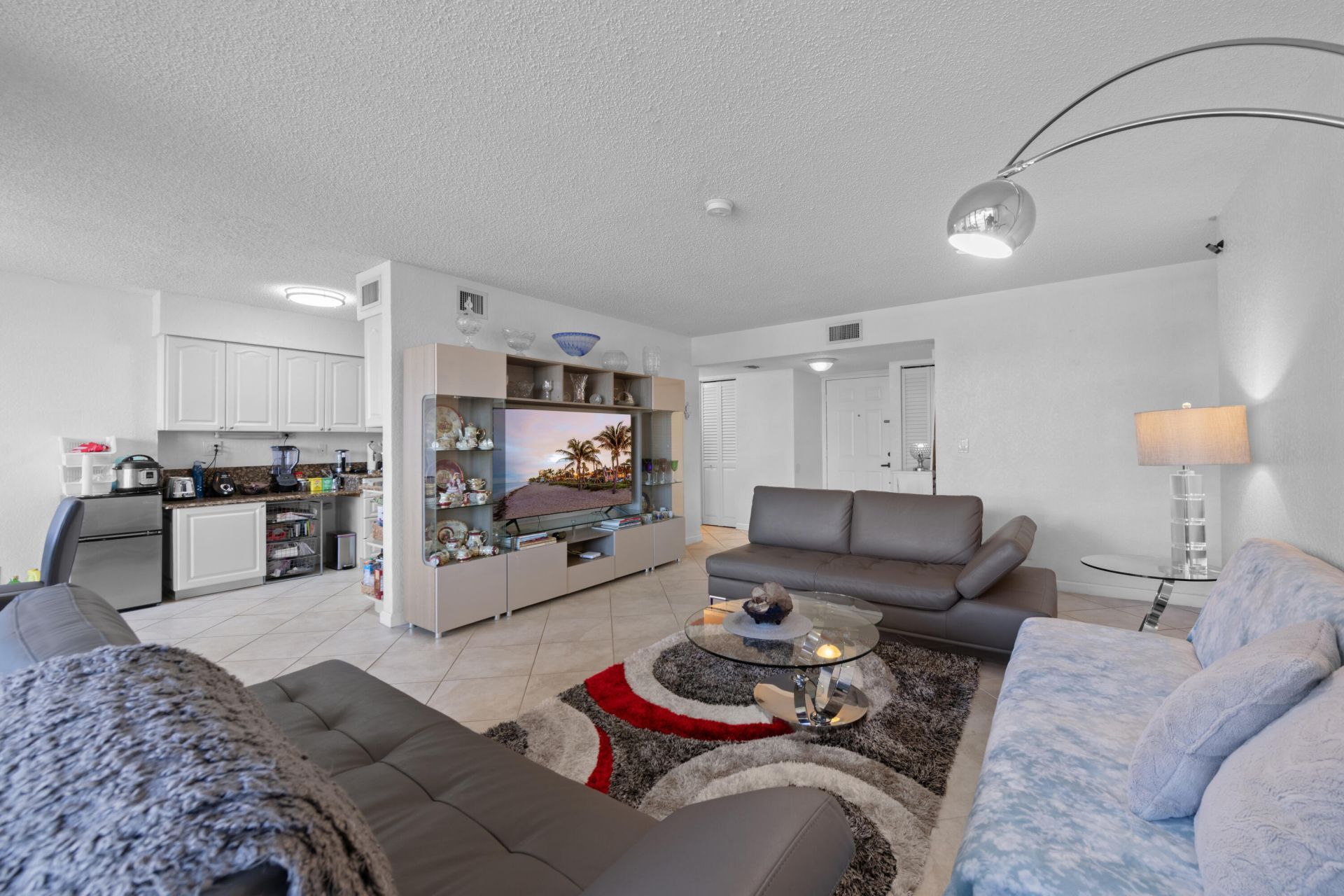 800 Jeffery Street, Unit 205, Boca Raton, FL 33487 Photo